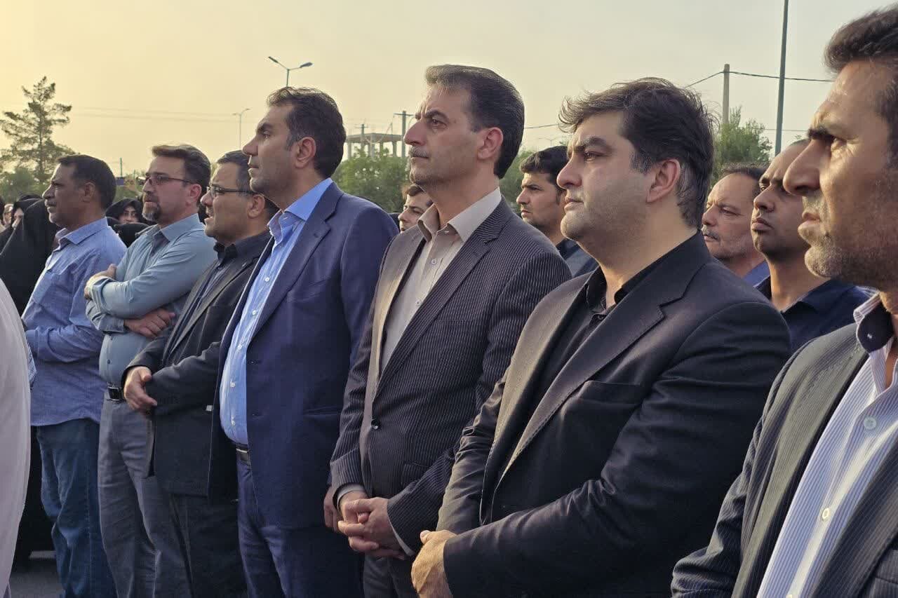 گزارش تصویری/ مراسم تشییع پیکر شهید والامقام حسین کمالی اردکانی گزارش تصویری/ مراسم تشییع پیکر شهید والامقام حسین کمالی اردکانی