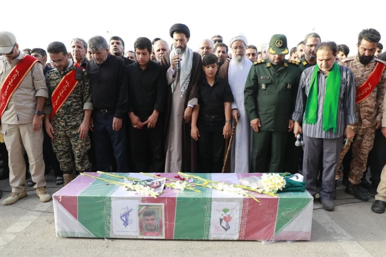 گزارش تصویری/ مراسم تشییع پیکر شهید والامقام حسین کمالی اردکانی گزارش تصویری/ مراسم تشییع پیکر شهید والامقام حسین کمالی اردکانی