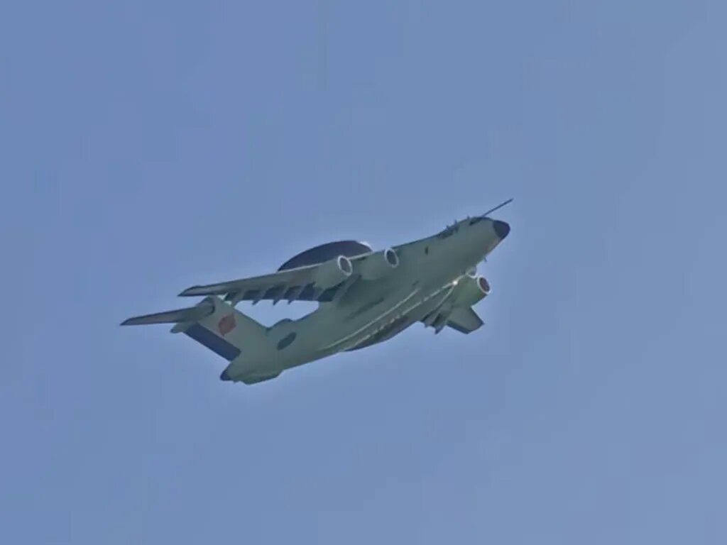 آسمان در تسخیر اژدها؛ رونمایی چین از جنگندههای نسل پنجم