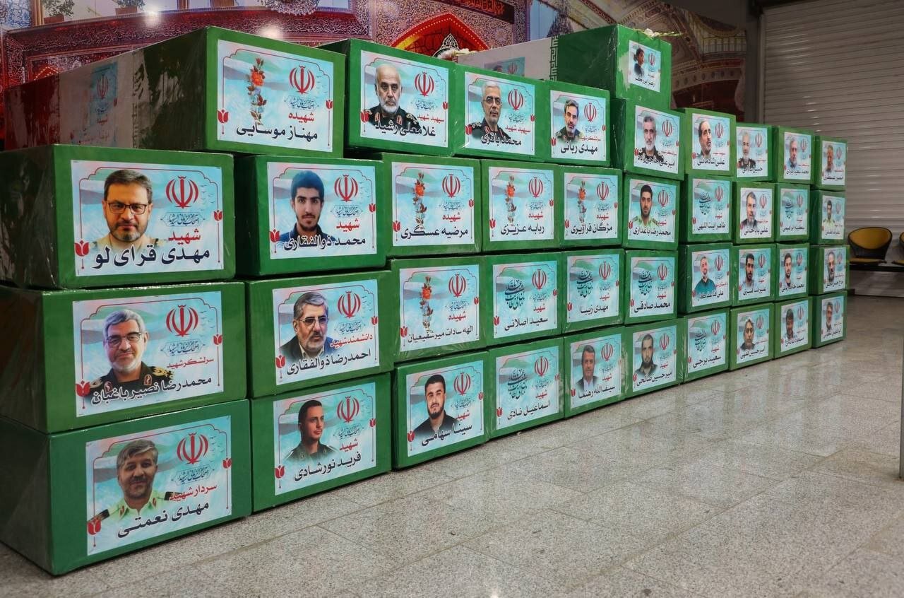 اولین تصاویر از تابوت فرماندهان و دانشمندان شهید جنگ تحمیلی اسرائیل علیه ایران 3
