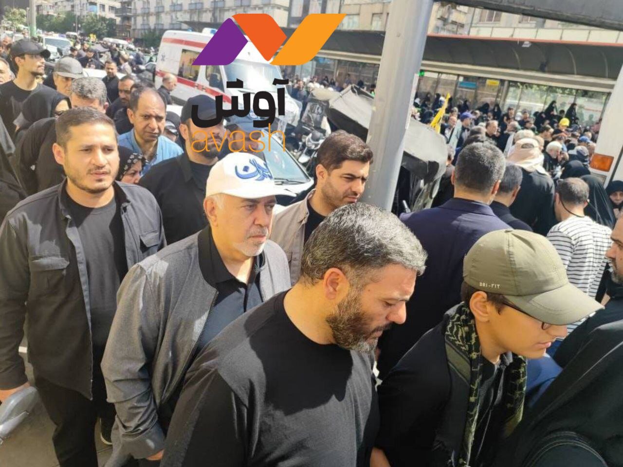 تصاویری ازحضور ظریف و قالیباف در مراسم تشییع شهدای اقتدار/ سردار قاآنی با لباس نظامی آمد