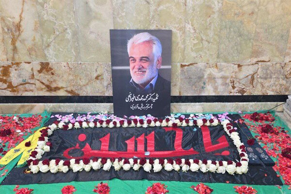 عکسی از آرامگاه شهید طهرانچی و همسرش/ پیکر این شهید کجا به خاک سپرده شد؟