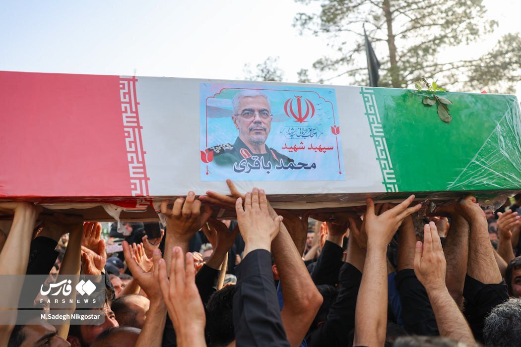 حضور علی لاریجانی در مراسم تدفین شهدای اقتدار در بهشت زهرا +تصاویر