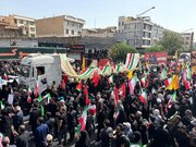 ببینید | اقامه نماز بر پیکر سرلشکر شهید امیرعلی حاجی‌زاده و سرلشکر شهید محمود باقری
