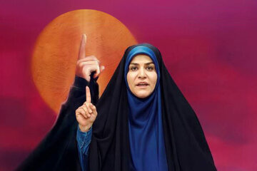 عکس | عکس یادگاری خبرنگار آمریکایی با سحر امامی مقابل ساختمان شیشهای عکس | عکس یادگاری خبرنگار آمریکایی با سحر امامی مقابل ساختمان شیشهای