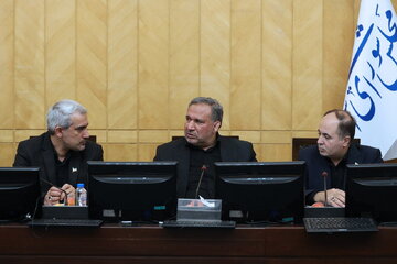 رئیس کمیسیون اقتصادی مجلس: دولت بر حمایت از بنگاههای اقتصادی آسیب دیده تاکید دارد