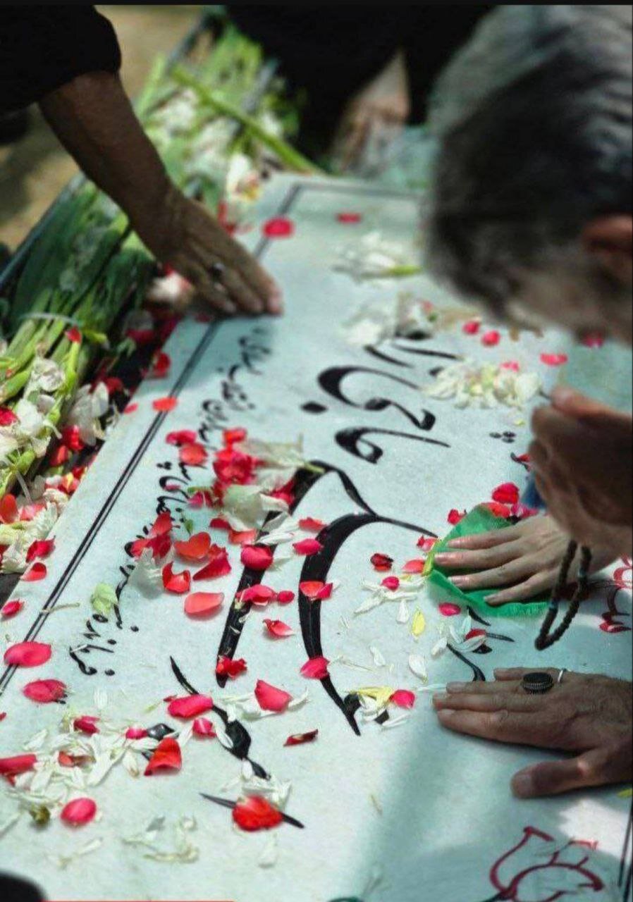 عکسی از مزار سردار شهید حاجی زاده