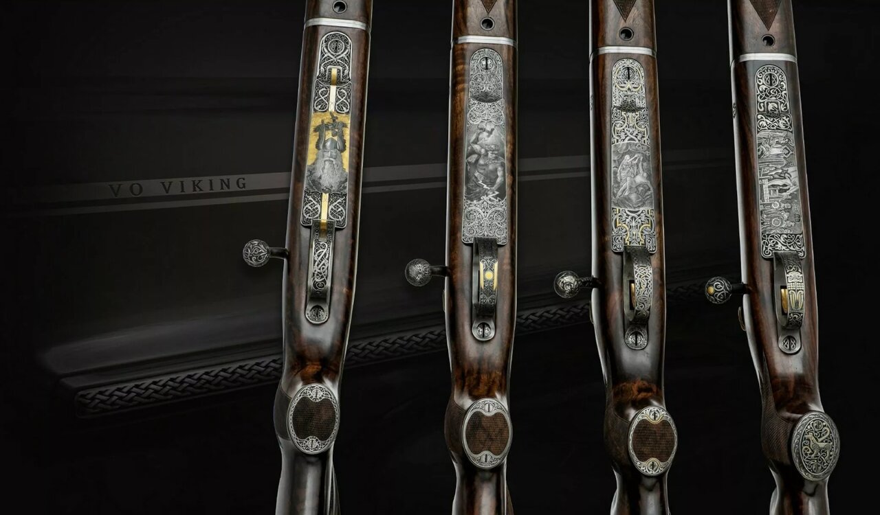 این مرسدس بنز محبوب با چهار تفنگ به فروش میرسد / عکس