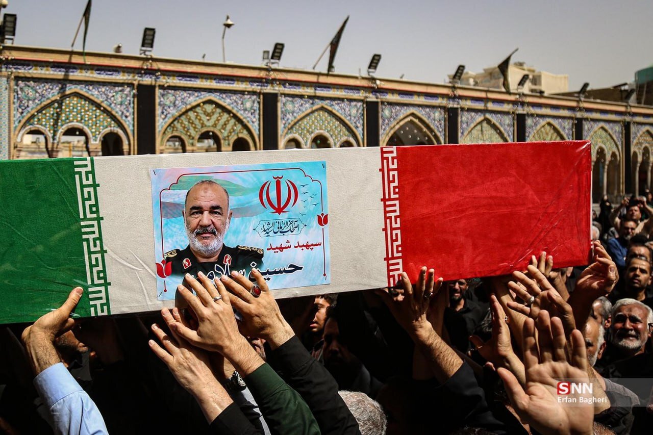 تصاویر تشییع سردار شهید سلامی در حرم حضرت عبدالعظیم حسنی(ع)