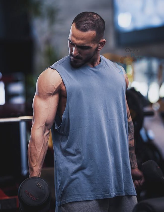 باز هم قتل هنگام سرقت/ جوان بدنساز توسط سارقان موبایل کشته شد/ عکس