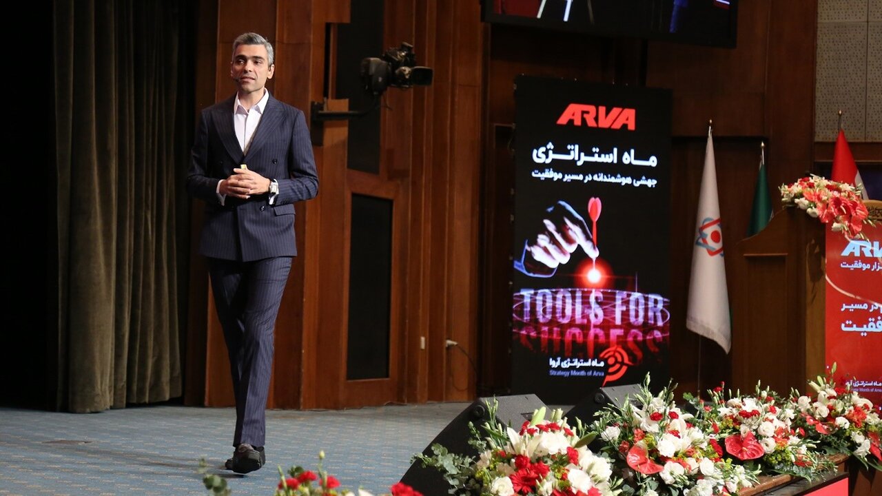 همایش با هم در مسیر موفقیت؛ جایی که آروا از قهرمانان بی‌صدای خود تجلیل کرد