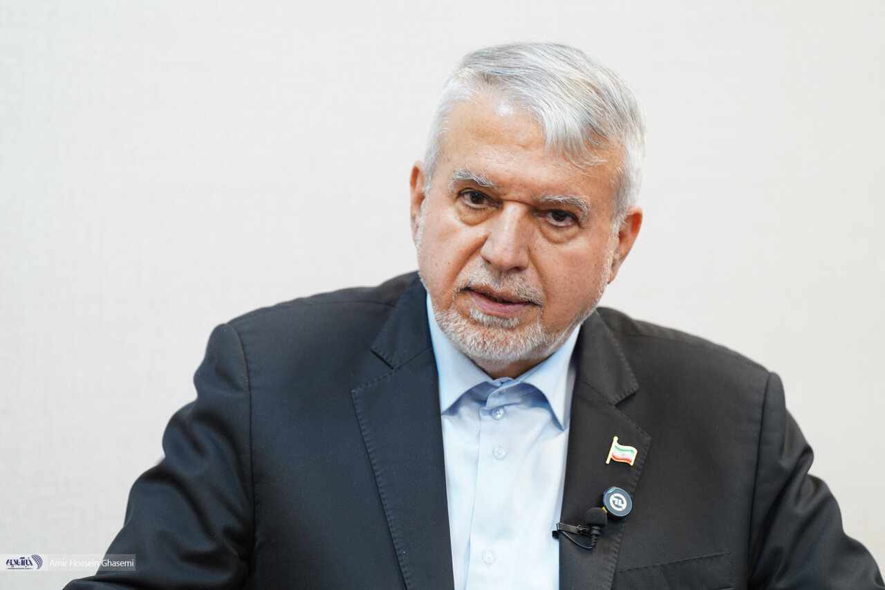 طرحشان در جنگ براندازی نظام بود؛ رسانههای غربی هنوز جامعه ایران را نشناختهاند/ ایرانزمین بدون هرگونه مرزبندی همه را کنار هم جذب کرد