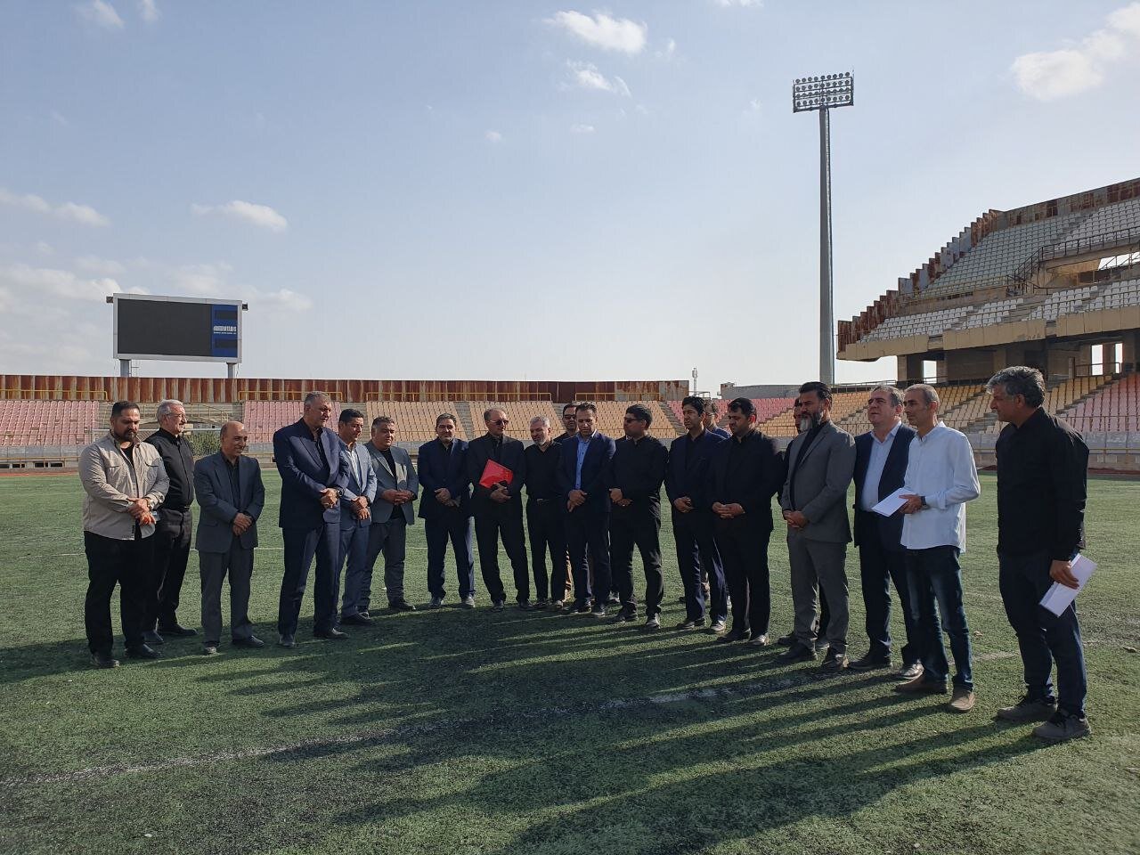 همدلی مدیران دستگاههای اجرایی آذربایجانغربی برای آمادهسازی ورزشگاه ۱۵۰۰۰ نفری ارومیه