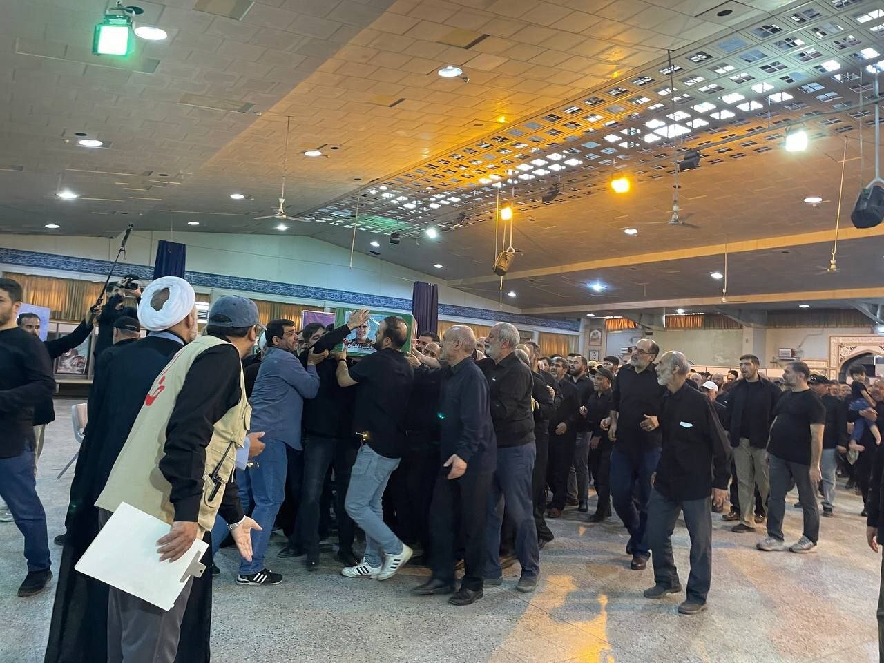 تصاویری از مراسم تشییع شهید مدافع وطن