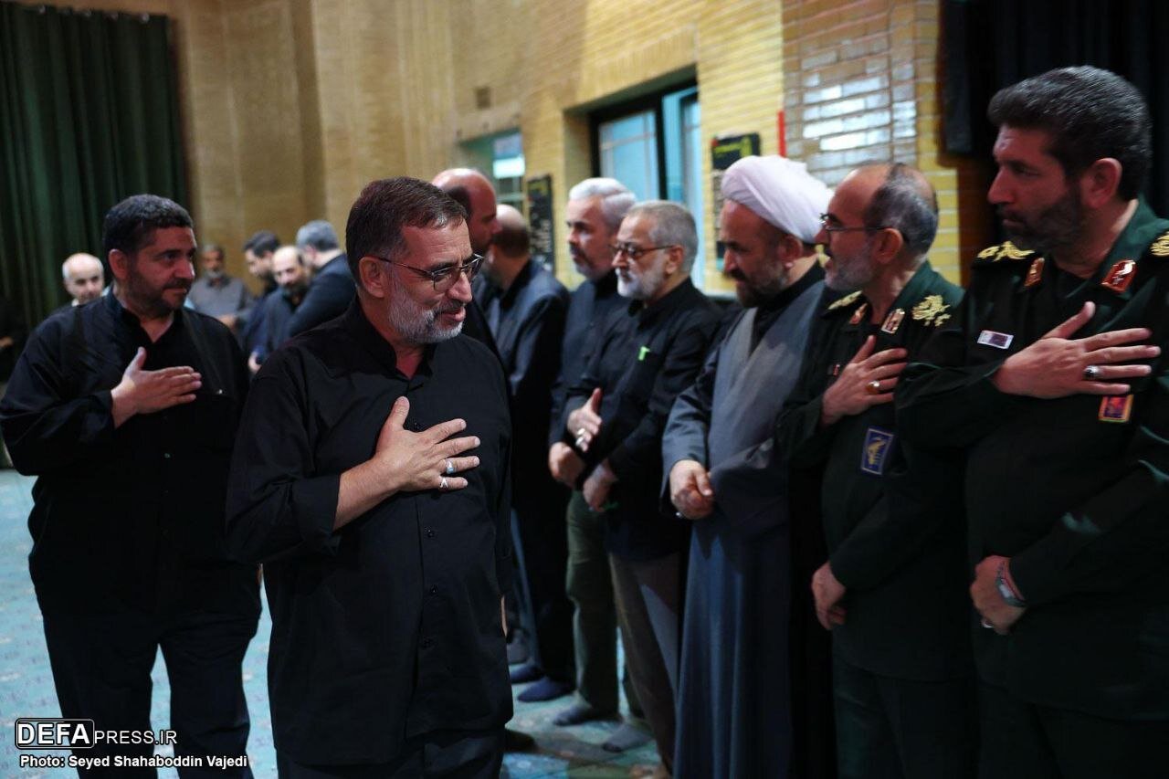 حضور چهره های مطرح در مراسم بزرگداشت سردار سپهبد شهید محمد باقری/ زاکانی با دست شکسته حاضر شد +تصویر