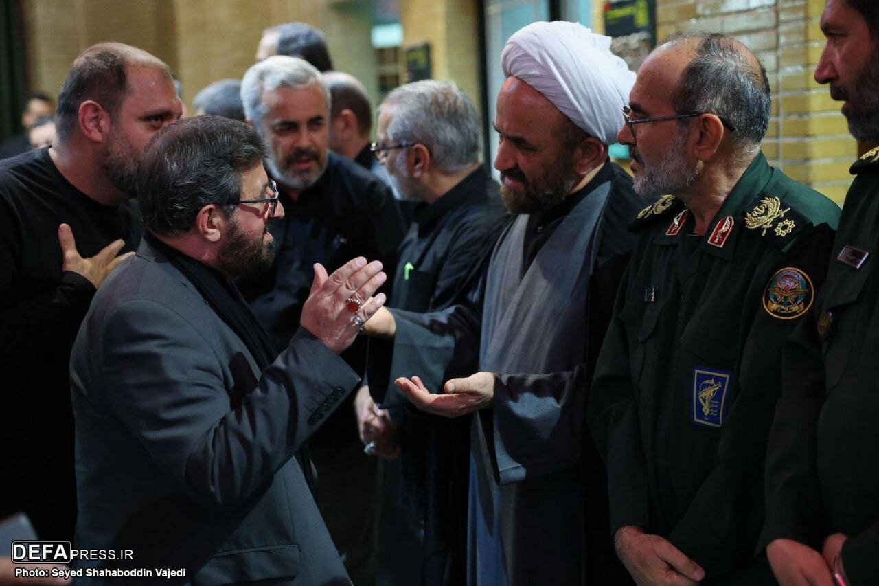 حضور چهره های مطرح در مراسم بزرگداشت سردار سپهبد شهید محمد باقری/ زاکانی با دست شکسته حاضر شد +تصویر