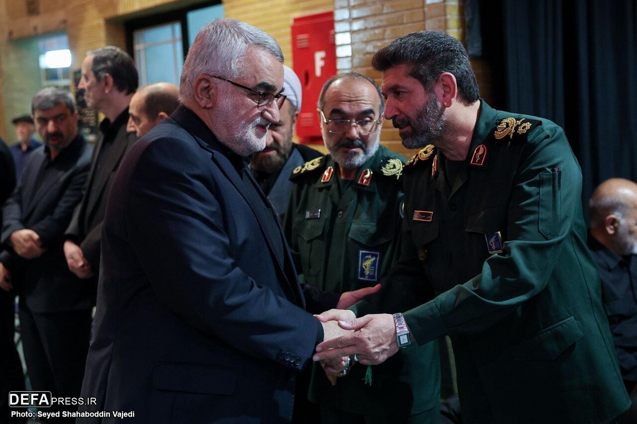 حضور چهره های مطرح در مراسم بزرگداشت سردار سپهبد شهید محمد باقری/ زاکانی با دست شکسته حاضر شد +تصویر