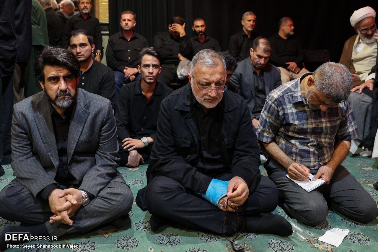 حضور چهره های مطرح در مراسم بزرگداشت سردار سپهبد شهید محمد باقری/ زاکانی با دست شکسته حاضر شد +تصویر