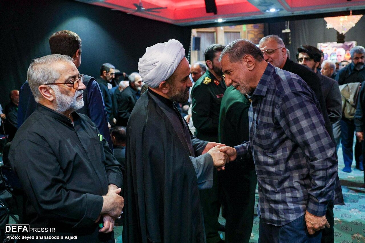 حضور چهره های مطرح در مراسم بزرگداشت سردار سپهبد شهید محمد باقری/ زاکانی با دست شکسته حاضر شد +تصویر