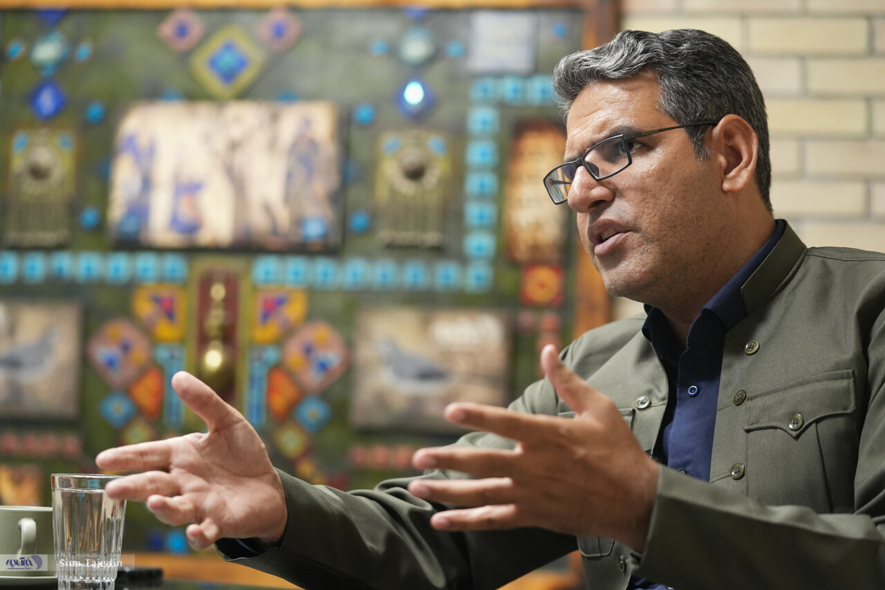 از فیلترینگ تا اقامتگاههای غیرمجاز و شروع جنگ دوازده روزه؛ مشکلات صنعت گردشگری کدامند؟/ «با افزایش تورم سفر رفتن از برنامه خانوادهها حذف شده است»