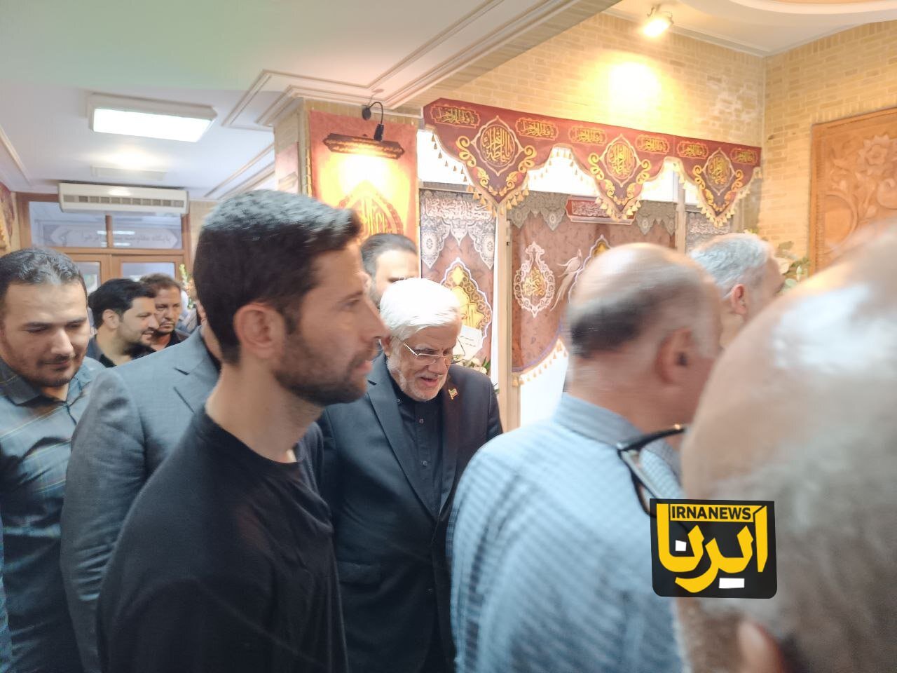 حضور معاون اول رئیس جمهور در یک مراسم ختم