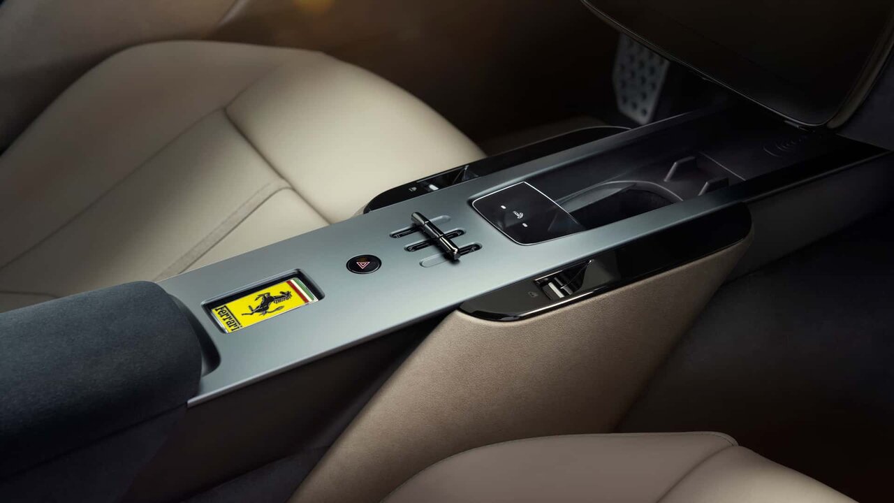 خودروی جدید فراری معرفی شد / آمالفی با ۶۴۰ اسب بخار قدرت / عکس