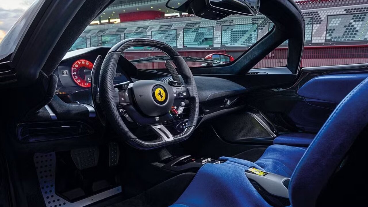 نگاه به ۱۰ خودروی رویایی سال ۲۰۲۵ / از رولزرویس فانتوم تا بوگاتی ۴ میلیون دلاری / عکس