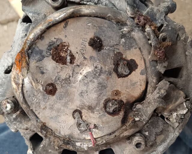 جنایت هولناک اسرائیل در غزه به روایت گاردین: بمب ۵۰۰ تنی بر سر یک کافه!/عکس