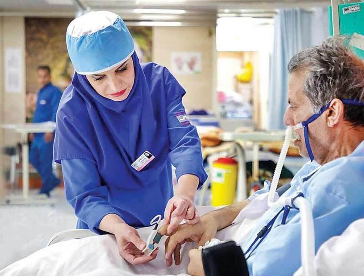 از کرونا تا جنگ؛ پرستاران، ستون سلامت جامعه / از قبول شیفتهای اضافی تا ایثار در سایه ناملایمات شغلی 3