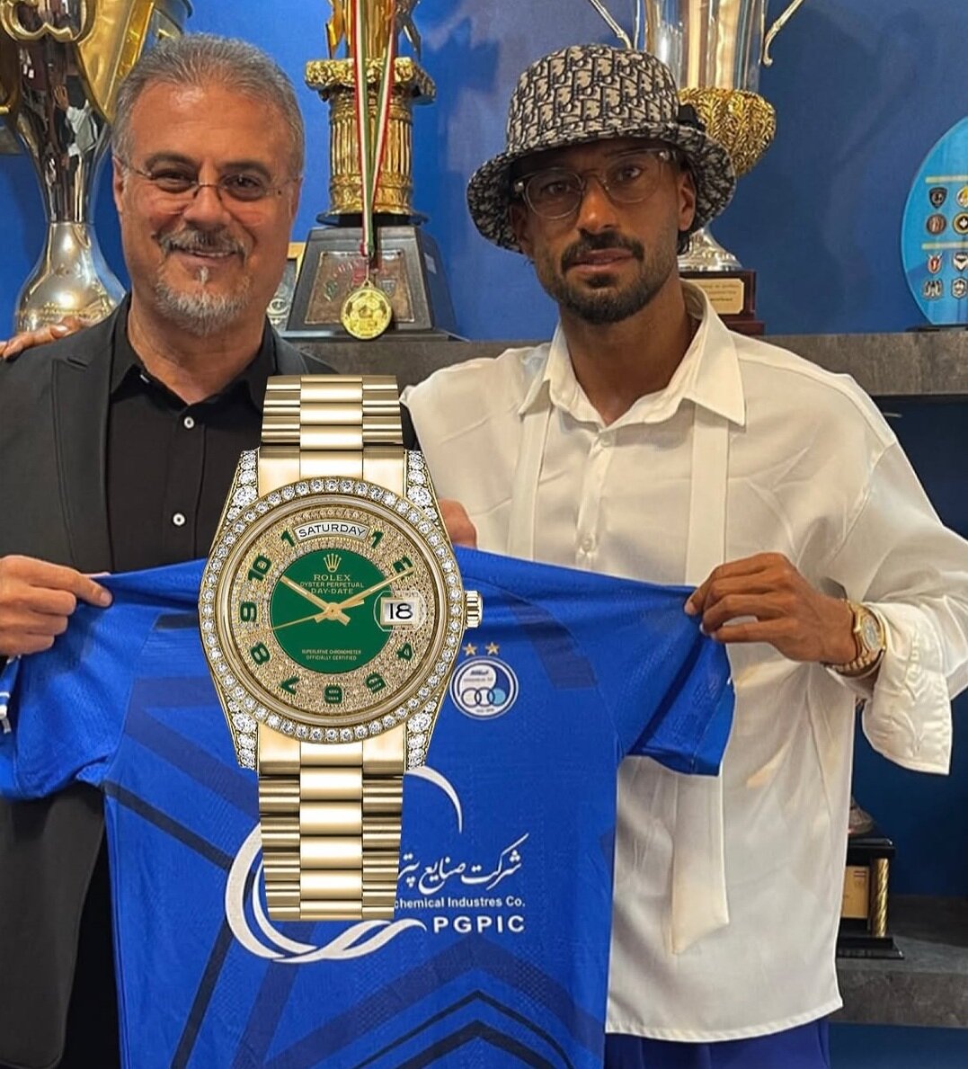 عکس| ساعت ۵ میلیاردی خاص رامین رضاییان هنگام تمدید قرارداد با استقلال