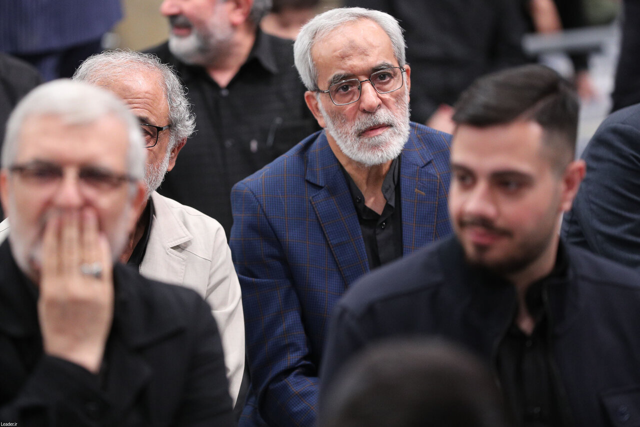 تصاویری از حضور قالیباف، اژهای و عارف در مراسم بیت رهبری/ رحیم صفوی با لباس شخصی آمد/ سردار نجات هم بود