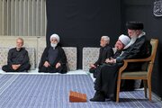 ببینید | شور مردمی در شیراز به محض ورود رهبر انقلاب به حسینیه امام خمینی (ره)