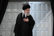 بازتاب حضور رهبر انقلاب در مراسم شب عاشورا در شبکه الجزیره قطر