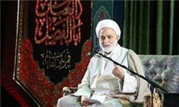 راز کامل‌بودن نماز مسافر در حرم حسینی