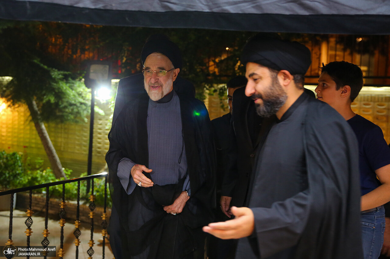 همنشینی هادی خامنهای و خاتمی در یک مراسم عزاداری + تصاویر 5