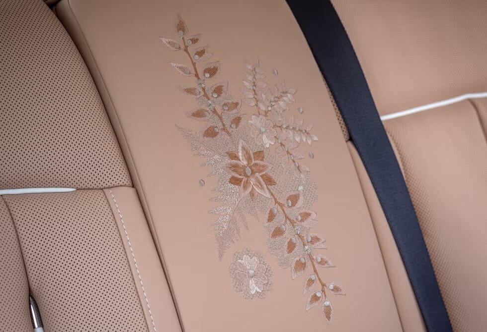 فانتوم Dentelle، هدیه طلایی رولزرویس برای روز پدر 5 هدیه زیبای رولزرویس برای روز پدر /عکس