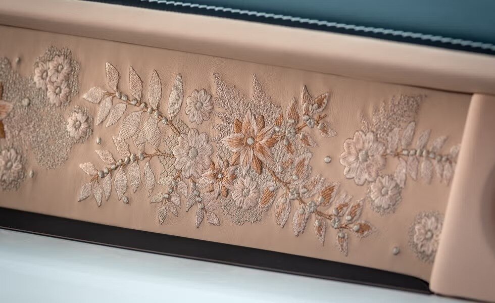 فانتوم Dentelle، هدیه طلایی رولزرویس برای روز پدر 4 هدیه زیبای رولزرویس برای روز پدر /عکس