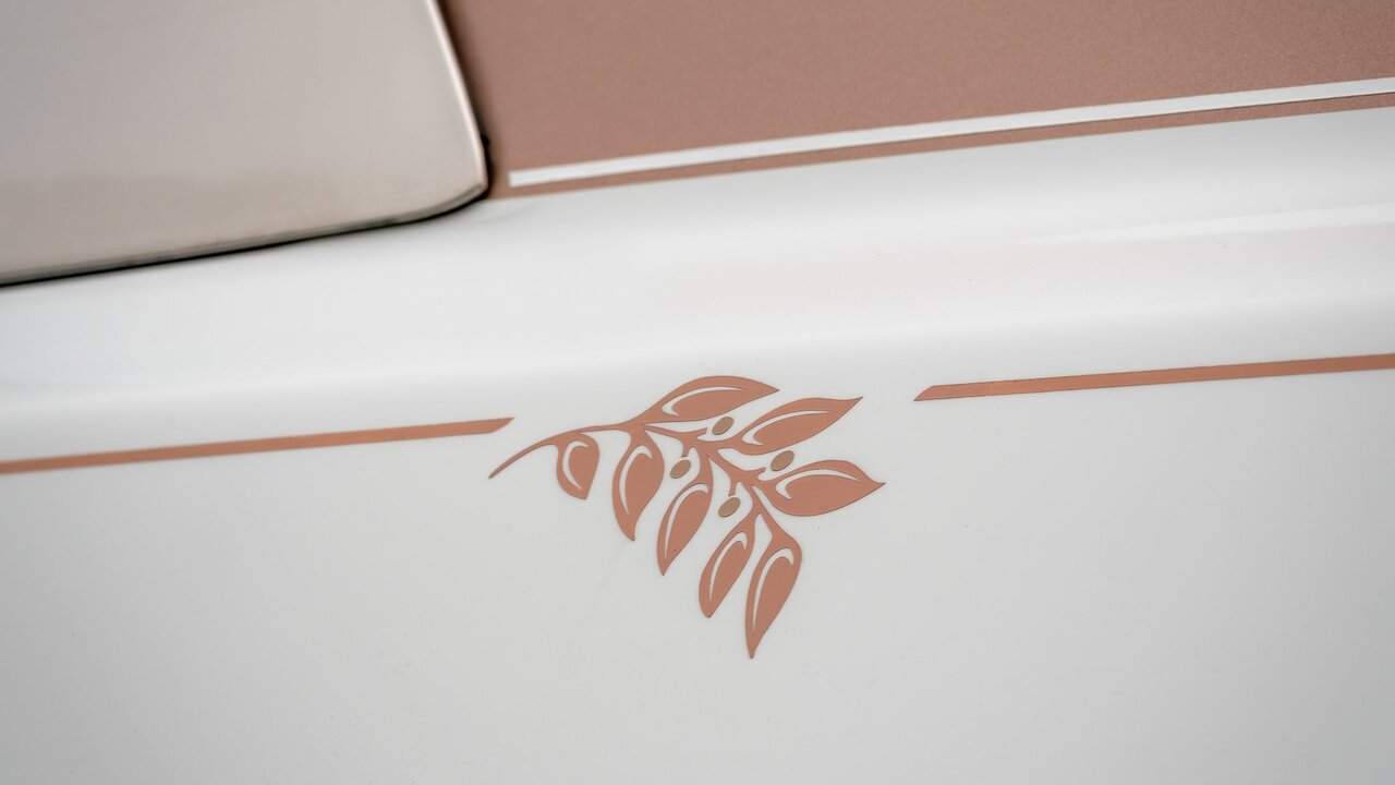 فانتوم Dentelle، هدیه طلایی رولزرویس برای روز پدر 3 هدیه زیبای رولزرویس برای روز پدر /عکس