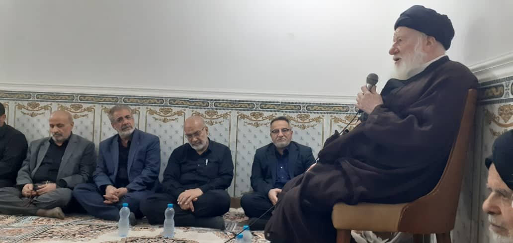 گزارش تصویری | حضور سرپرست معاونت سیاسی اجتماعی استانداری خوزستان در آیین عزاداری تاسوعای حسینی در اهواز