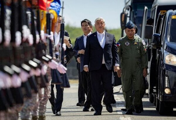 ناوشکنهای ژاپن در راه فیلیپین برای مقابله با چین/عکس