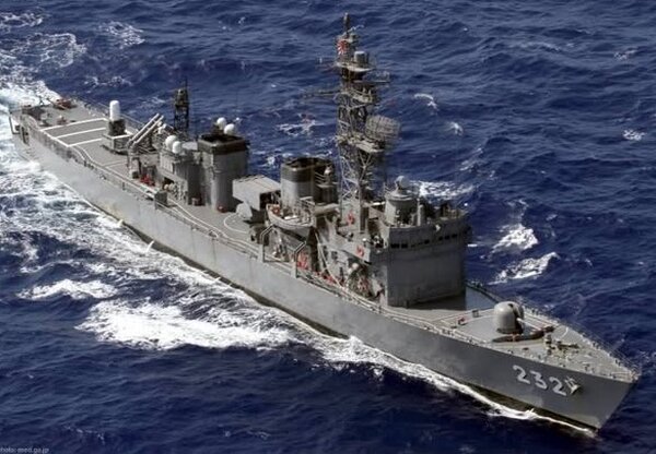 ناوشکنهای ژاپن در راه فیلیپین برای مقابله با چین/عکس