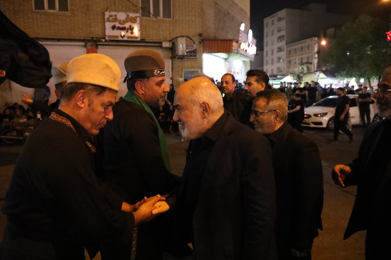 تصاویر | حضور استاندار خوزستان در عزاداری شب عاشورا؛ از حصیرآباد تا هیئتهای خرمشهری و قشقایی