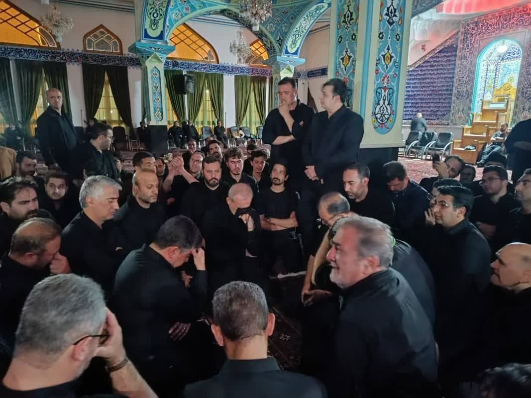 حضور سرزده رییس جمهور در مراسم شام غریبان امامحسین (ع) اردبیل