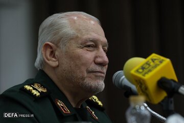 سردار صفوی: رهبری شجاع و با تدبیر داریم؛ انتصاب فرماندهان یک روز بعد از شهادتها، از تدابیر ایشان بود / هنوز نیروی دریایی و نیروی قدس وارد عمل نشدهاند