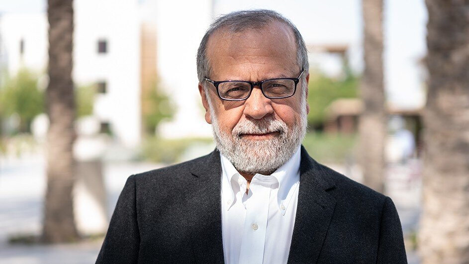 وقتی حمید دباشی گفت: خفه شو ای خائن!