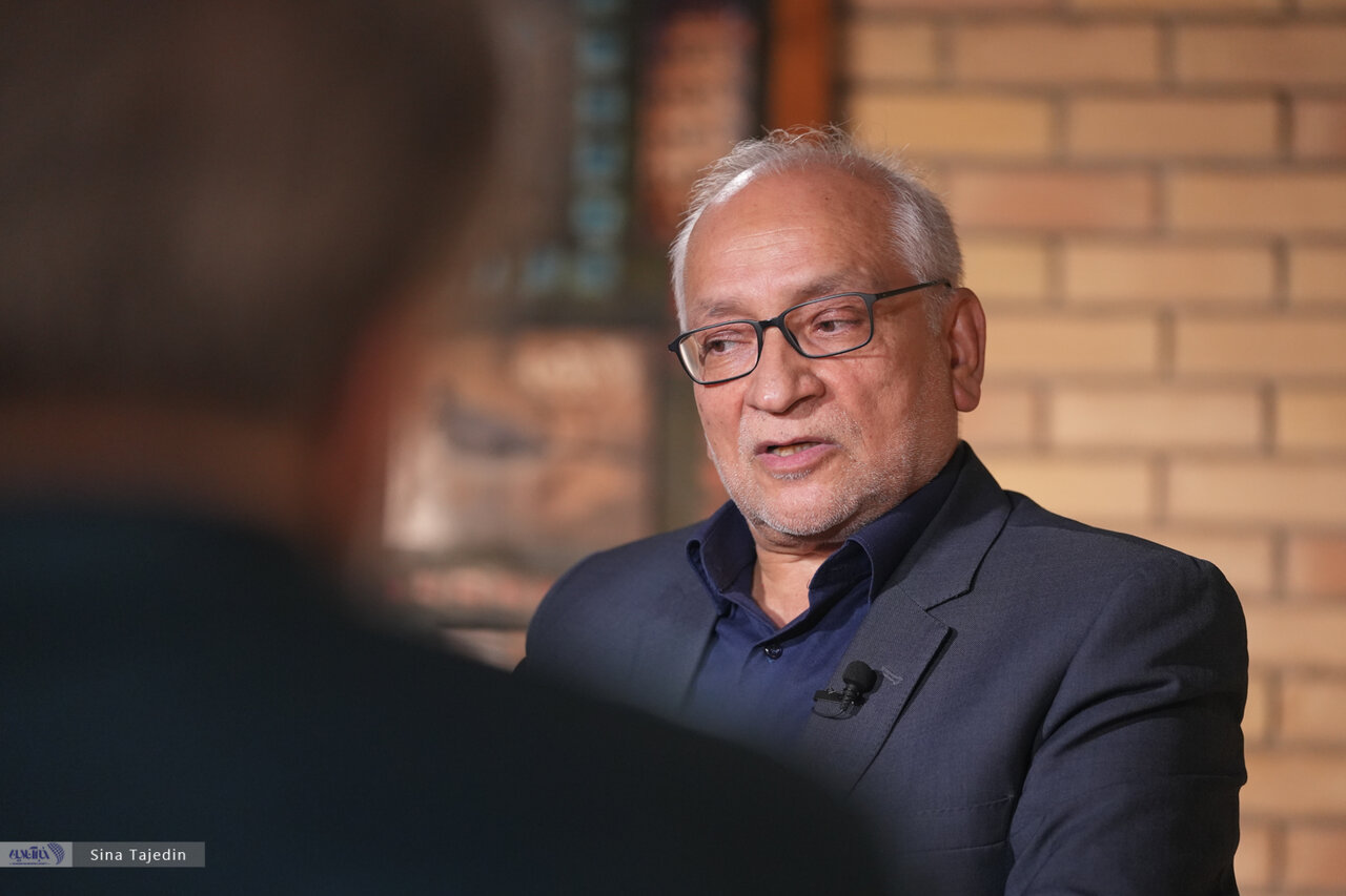 مرعشی: خطری به نام تجزیه ایران وجود ندارد / قدرتهای اصلی جهان تصمیم گرفتهاند که جغرافیای منطقه ما تغییر نکند / 4