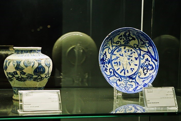 جام نقرهای و شیشهای باستانی اردبیل ثبت ملی میشود