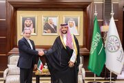 توئیت وزیردفاع عربستان درباره دیدار با عراقچی