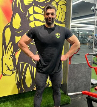 باشگاه های بدنسازی در غرب تهران؛ بررسی قیمت‌ها، دوره‌ها و مربیان