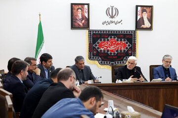 عارف: با اتکا به نیروهای داخلی فناوری صنایع موشکی را بومی کردیم / در برخی صحنه‌های جنگ پیروزی صد در صدی داشتیم